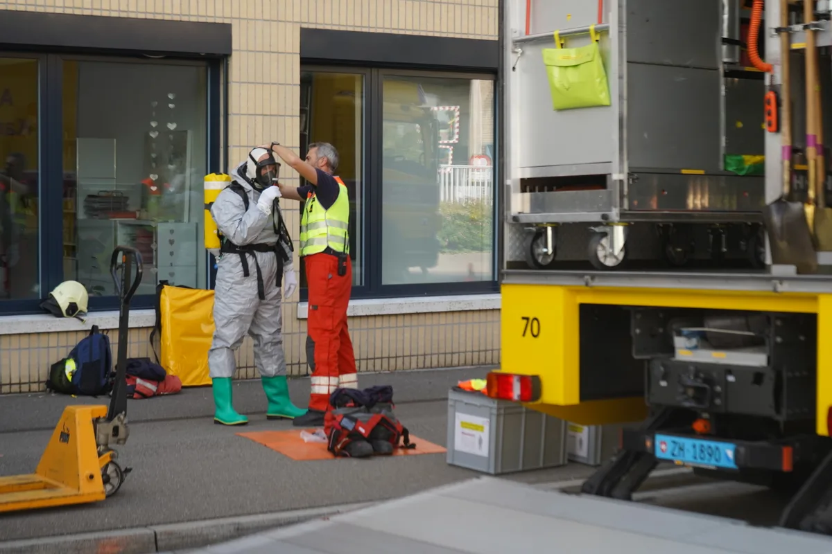 Grosseinsatz wegen Austritt von grossen Mengen Ammoniak in Pfäffikon.
